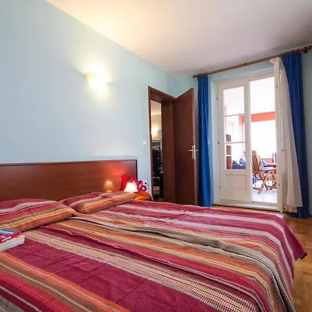 Guest house Valdepian 3br With Balcony With Sea View Basanija