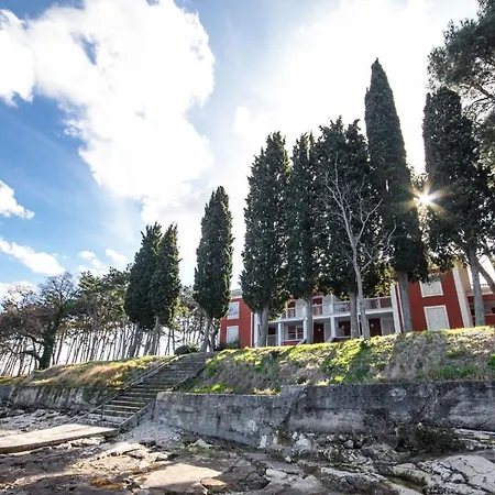 Guest house Valdepian 3br With Balcony With Sea View Basanija