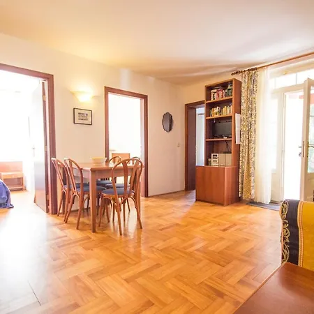 Valdepian 3br With Balcony With Sea View 3*