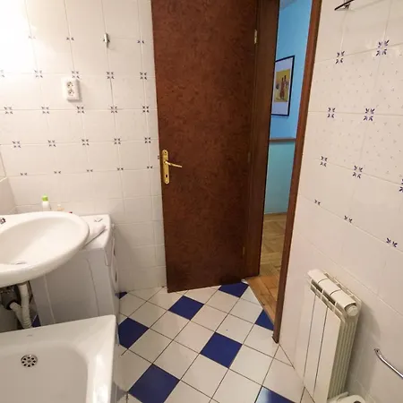 Valdepian 3br With Balcony With Sea View Guest house