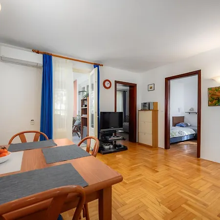 Valdepian 3br With Balcony With Sea View 3* Basanija
