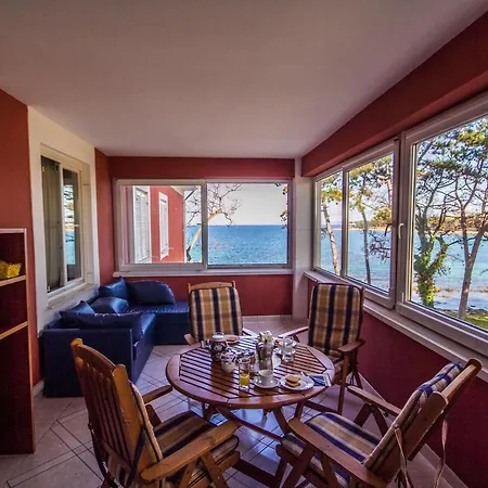 Valdepian 3br With Balcony With Sea View 3* Basanija