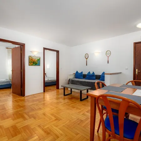 Valdepian 3br With Balcony With Sea View